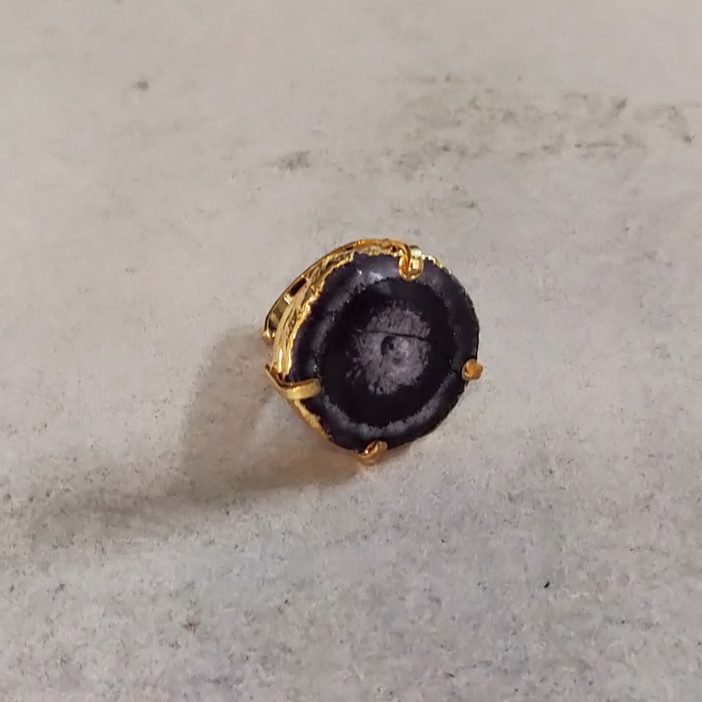 Opulent Homes Agate Ring For Women Black